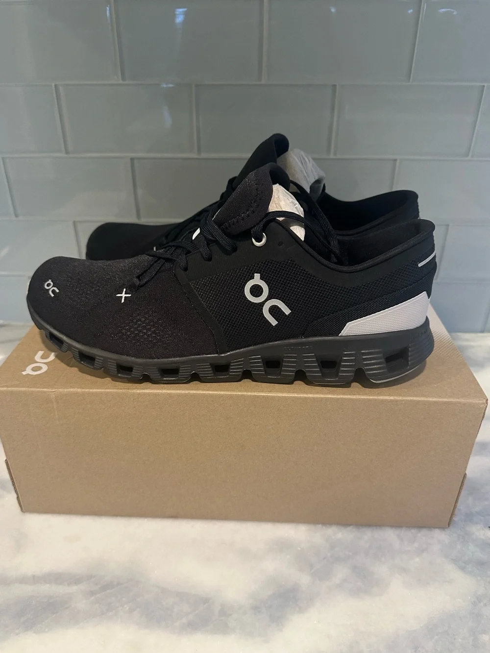 New On Running Cloud X3 Men’s Athletic Training Shoe - Black with Box Size 11